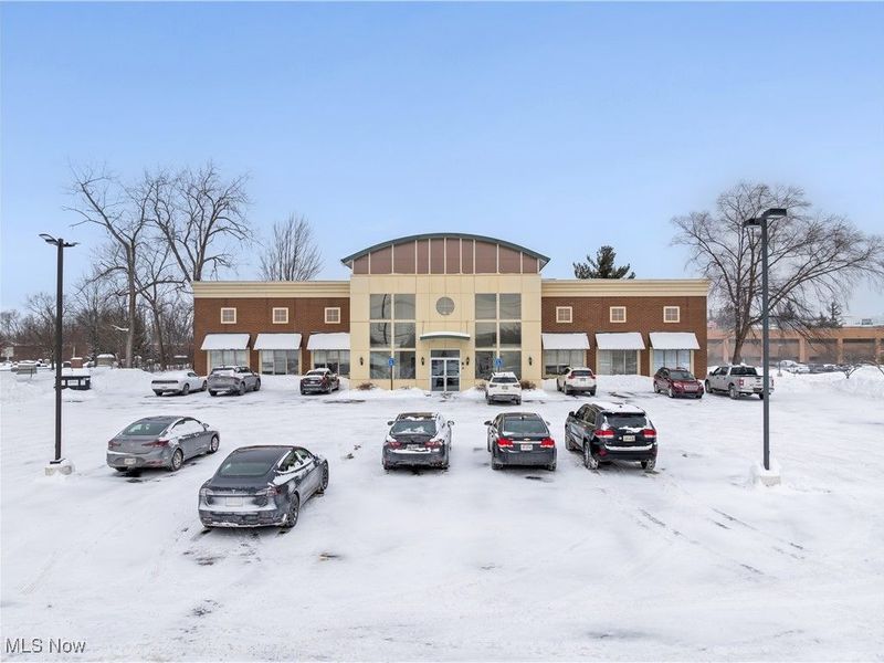 32875 Solon Road, Solon, OH 44139 Photo 3