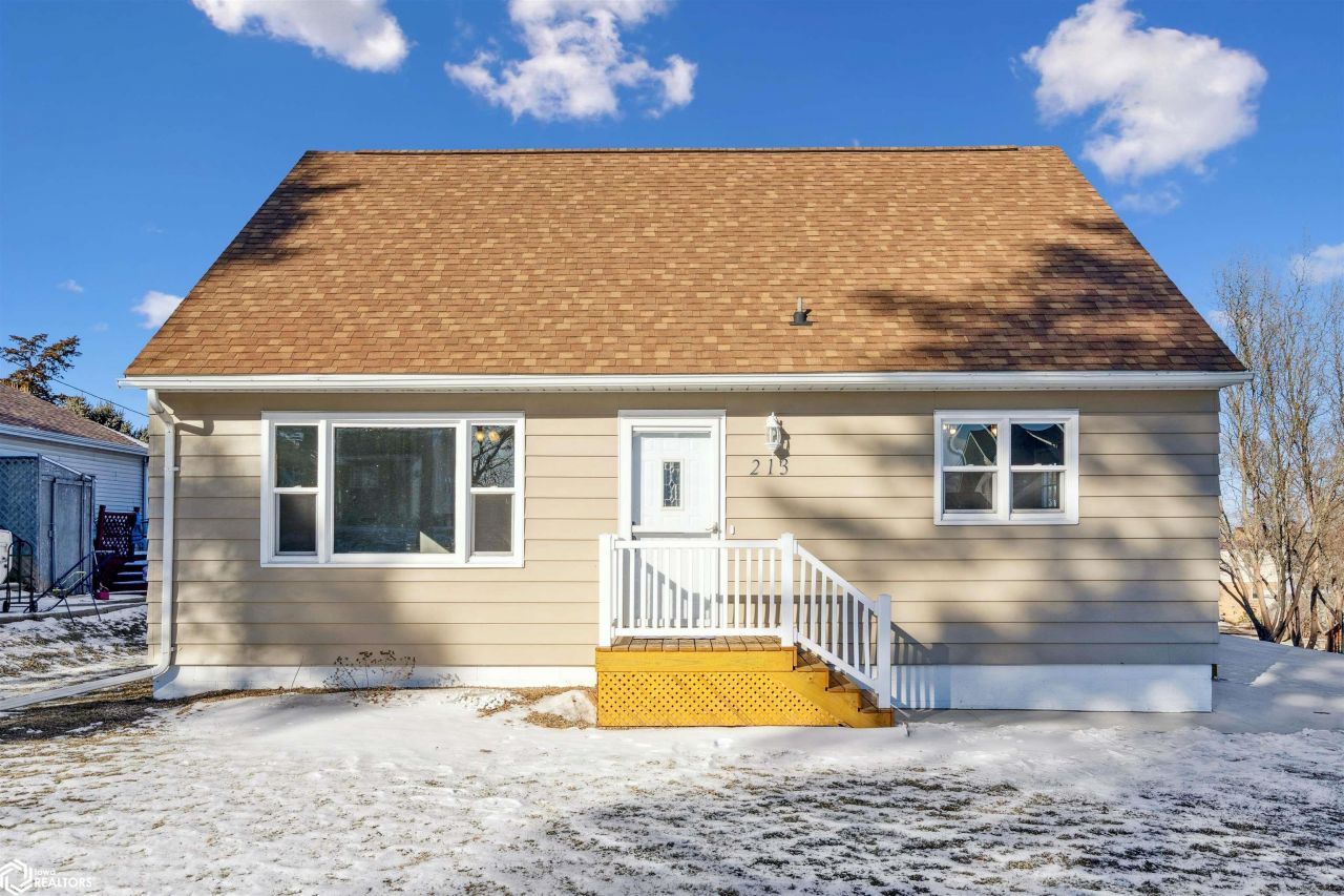 213 7th St, Gladbrook, IA 50635 Main Photo