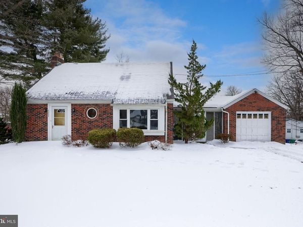 4303 MARBLEHEAD STREET, HARRISBURG, PA 17109