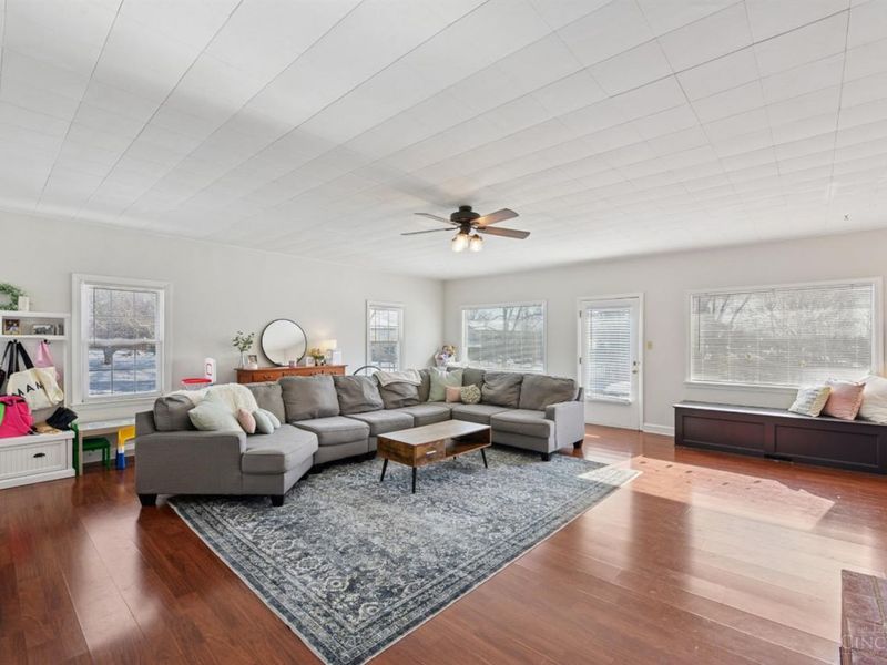 6009 Cleves Warsaw Pike, Delhi Twp, OH 45233 Photo 3