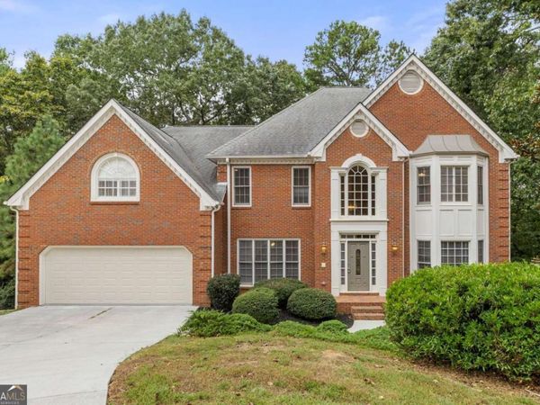 250 Shadowledge Lane, Roswell, GA 30076