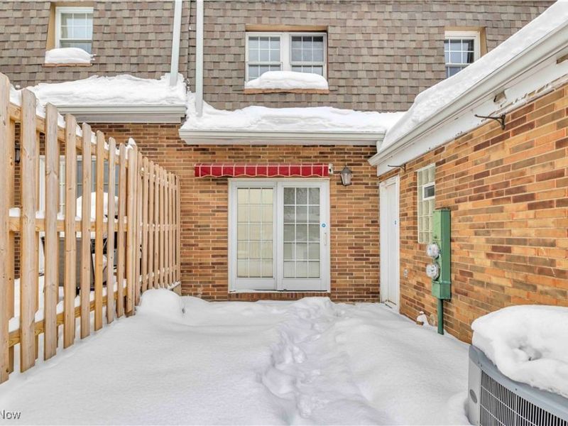 123 Shakespeare Lane, Avon, OH 44011 Photo 3