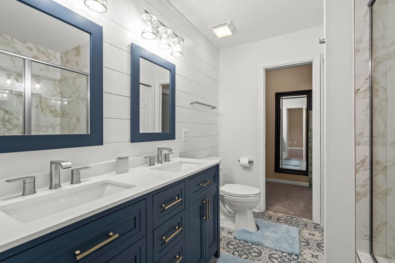 208 Willow Dr. S Photo 11