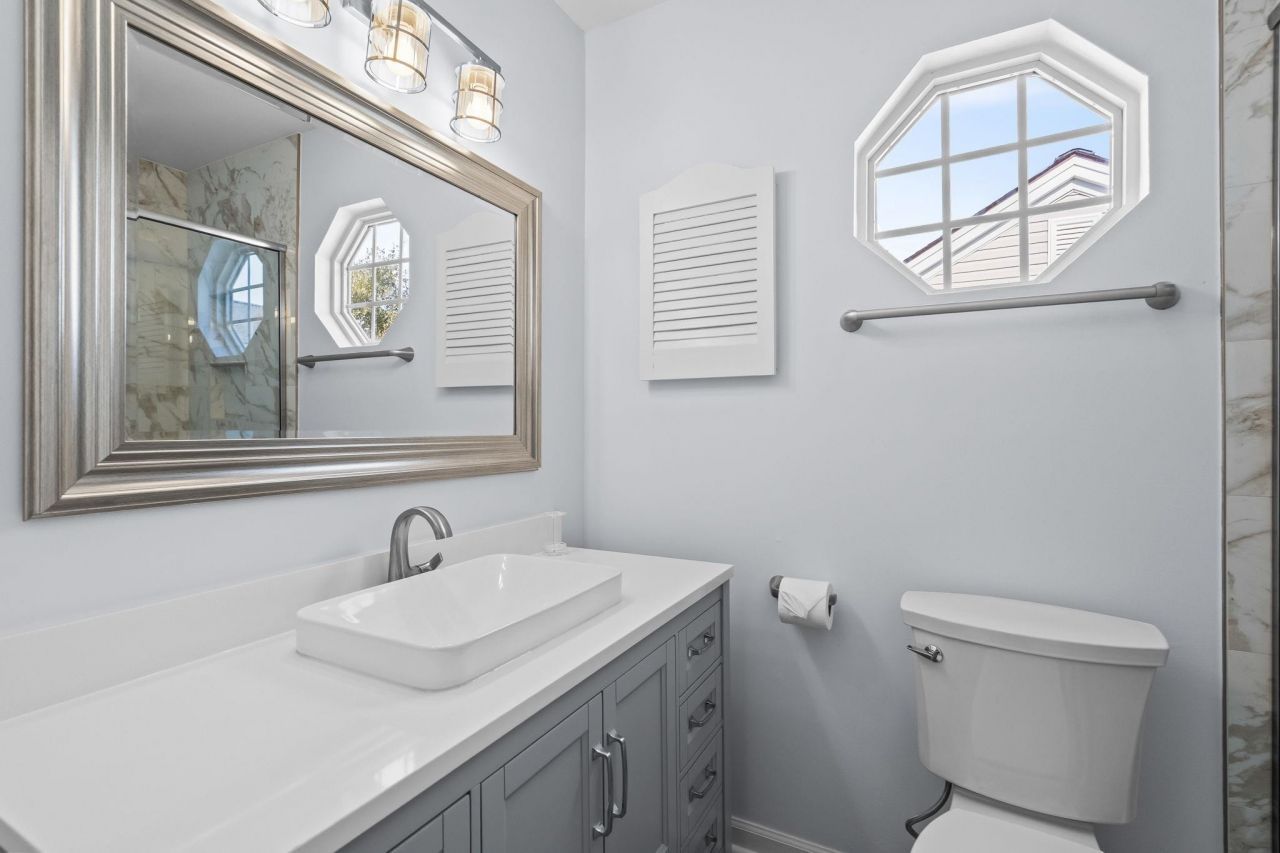 208 Willow Dr. S Photo 14