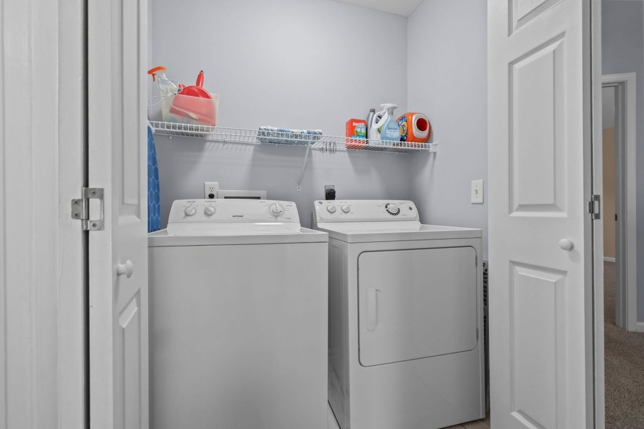 208 Willow Dr. S Photo 19