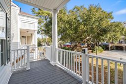 208 Willow Dr. S photo 4