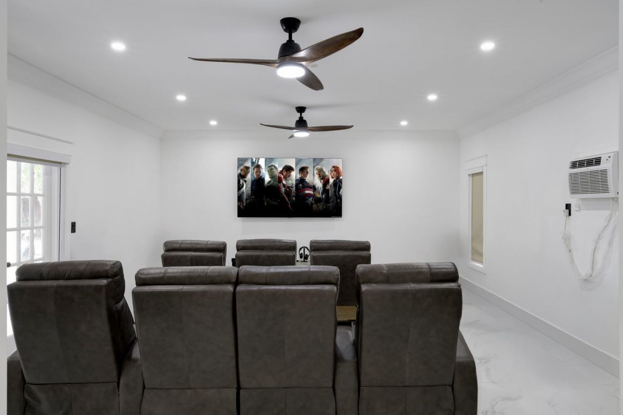 1629 S Lakeside Drive, Lake Worth Beach, FL 33460 Photo