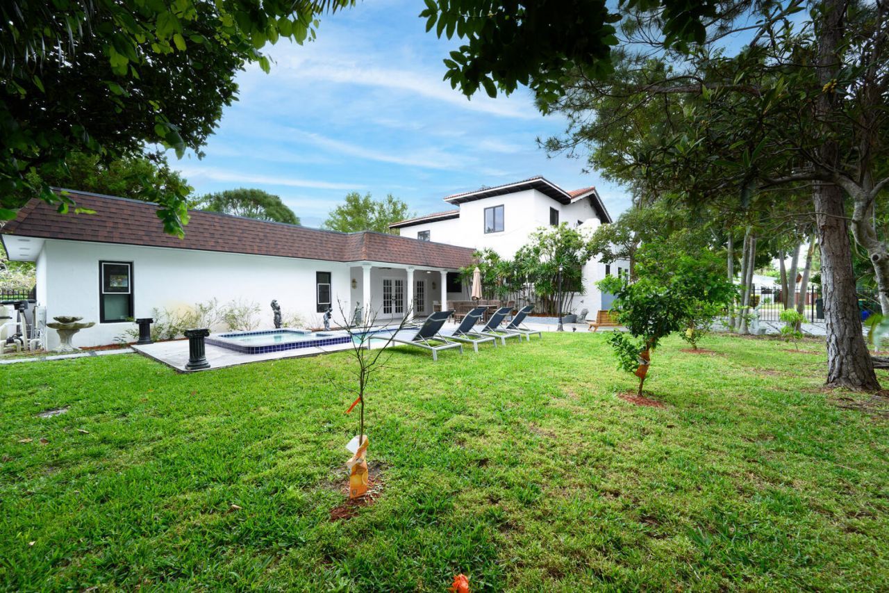 1629 S Lakeside Drive, Lake Worth Beach, FL 33460 Photo