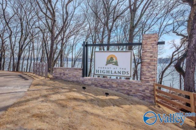 642 Highland Cove, Florence, AL 35630 Main Photo