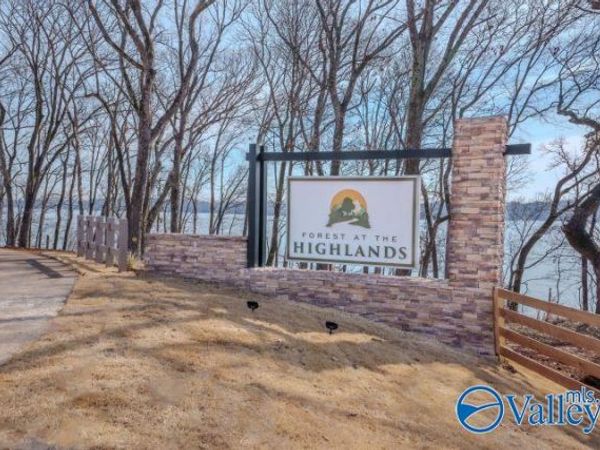 724 Highland Cove, Florence, AL 35634