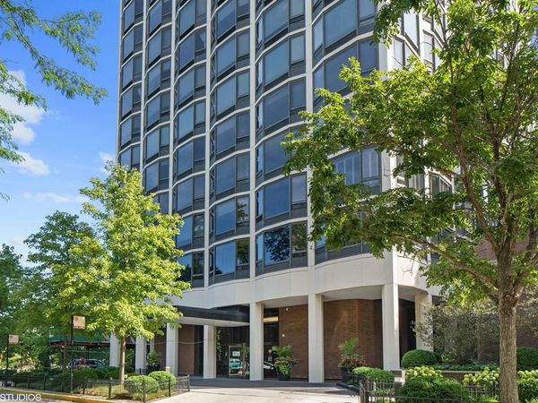 1555 N Astor Street, Unit 23SE, Chicago, IL 60610