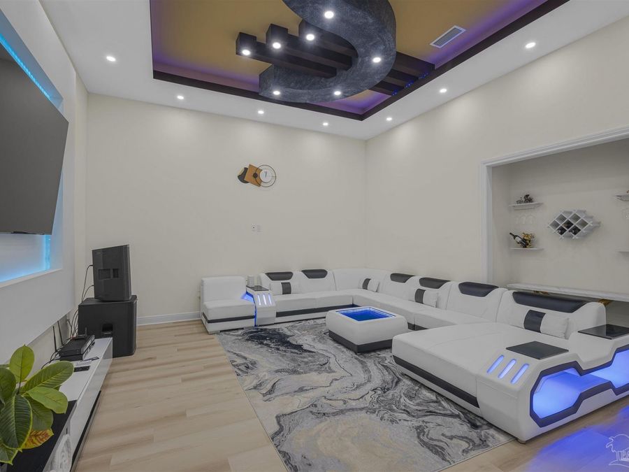 Property Image 40