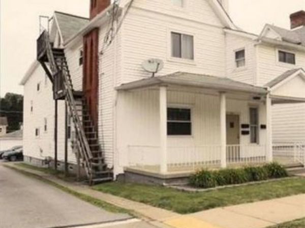 136 3rd St, California, PA 15419