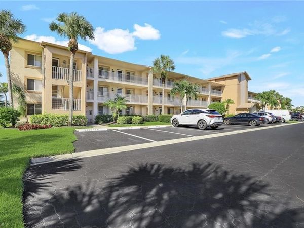 7360 Glenmoor LN, Unit 4301, NAPLES, FL 34104
