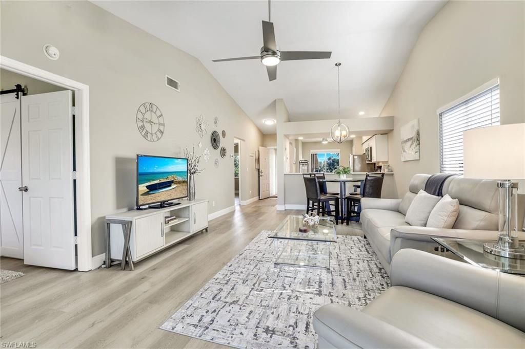 7360 Glenmoor Ln, Unit 4301, Naples, FL 34104 Photo