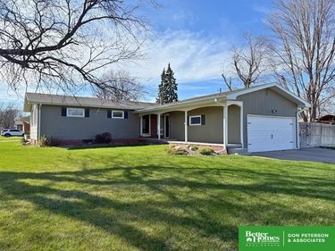 2328 Parkview Drive, Fremont, NE 68025