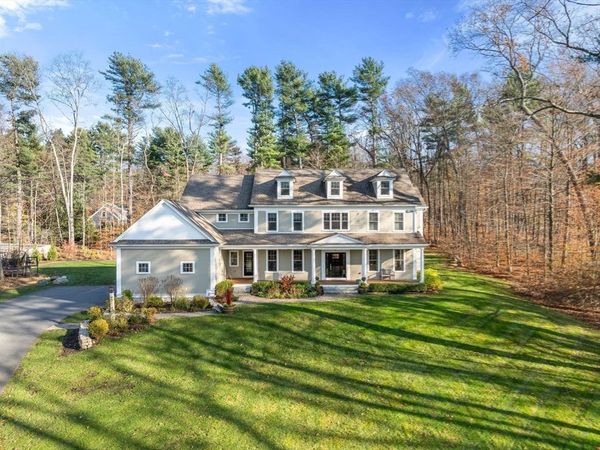 61 Glen St, Dover, MA 02030