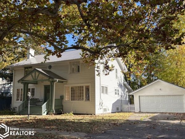 203 Highland Street, Fairfield, IA 52556