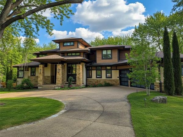 2615 W 98th Street, Leawood, KS 66206