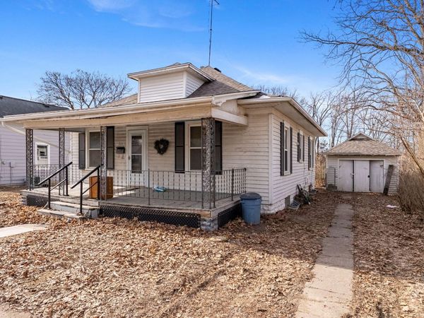 715 N ELM ST, West Liberty, IA 52776