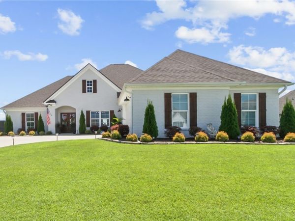 11264 Dooley Circle, Northport, AL 35475