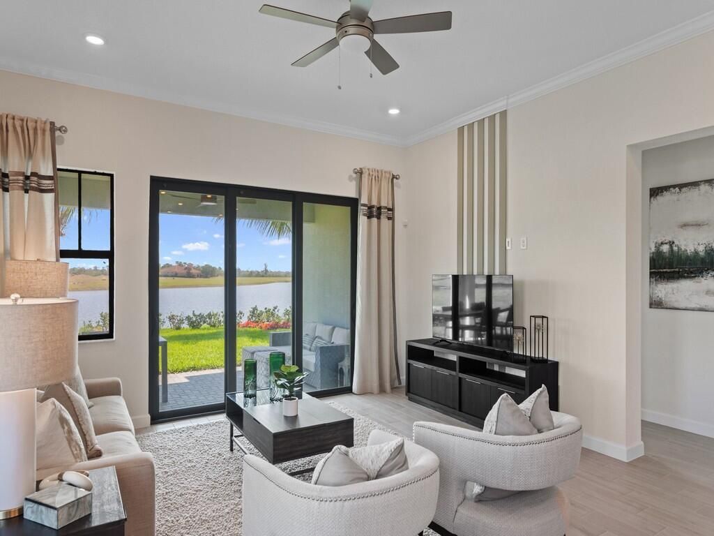 721 SE Fascino Circle, Port Saint Lucie, FL 34984 Photo