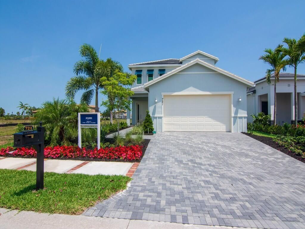 721 SE Fascino Circle, Port Saint Lucie, FL 34984 Photo