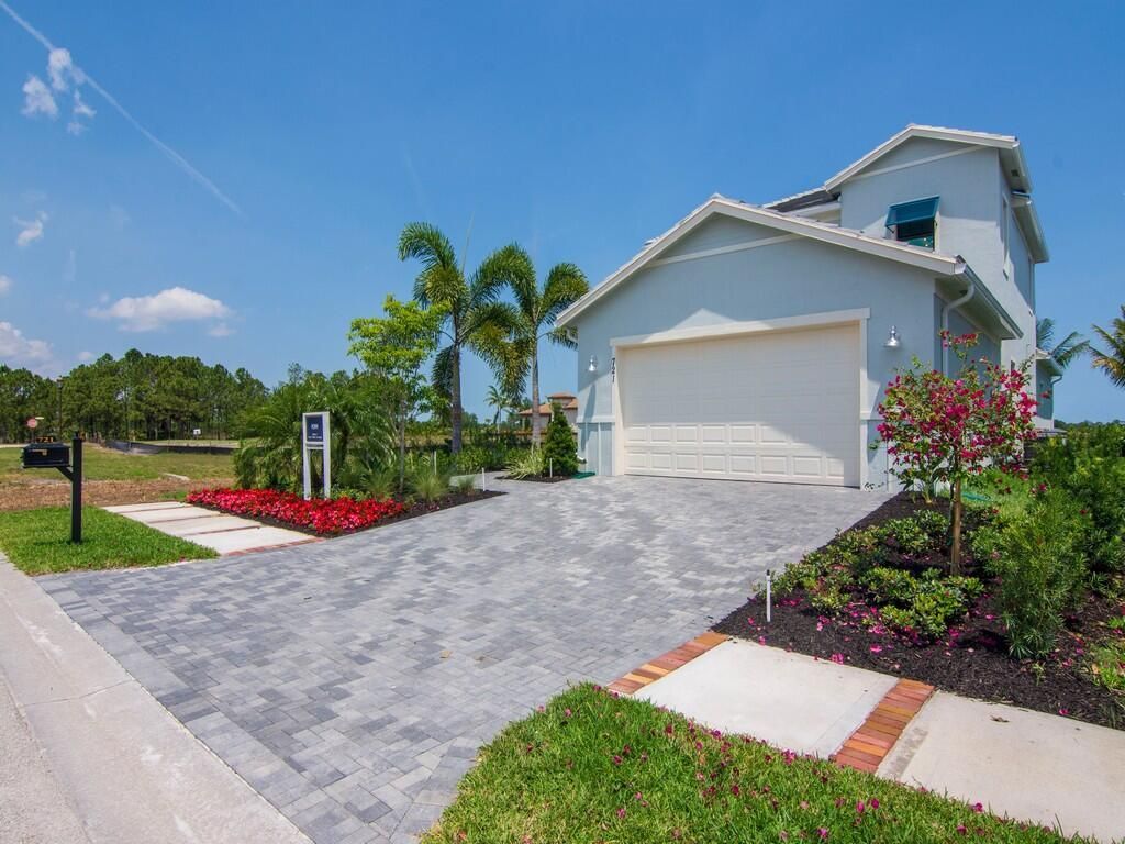 721 SE Fascino Circle, Port Saint Lucie, FL 34984 Photo