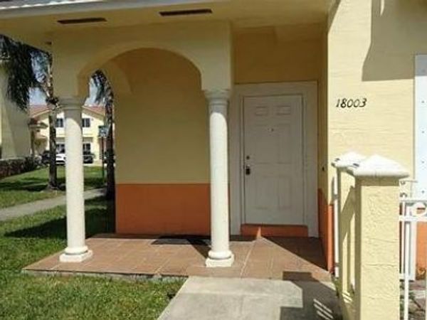 18003 NW 74 PATH, Unit 18003, Hialeah, FL 33015