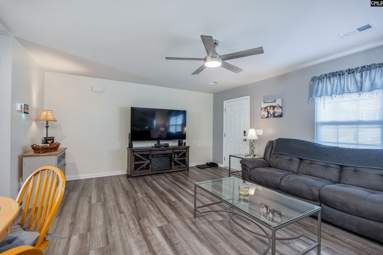440 Windy Farm Road Photo 3