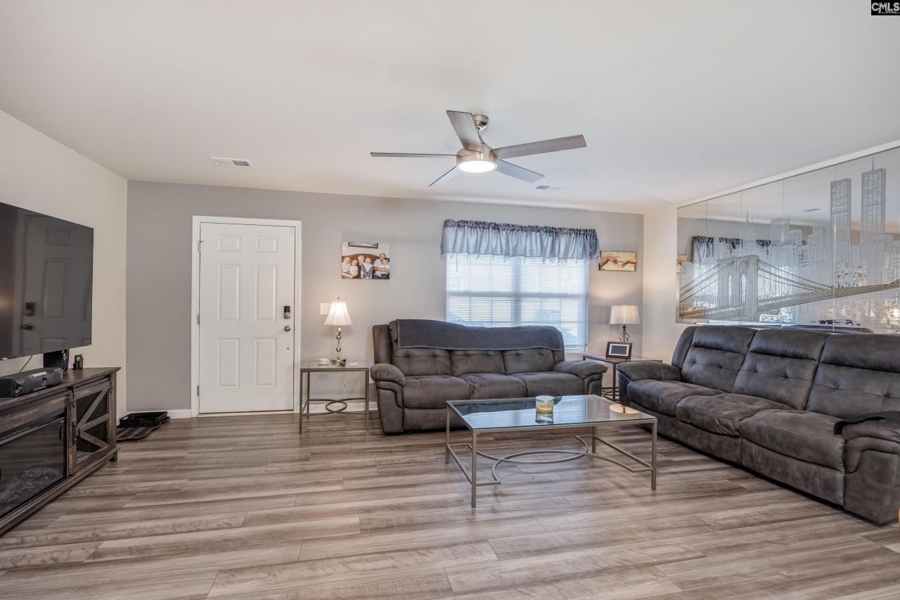 440 Windy Farm Road Photo 4