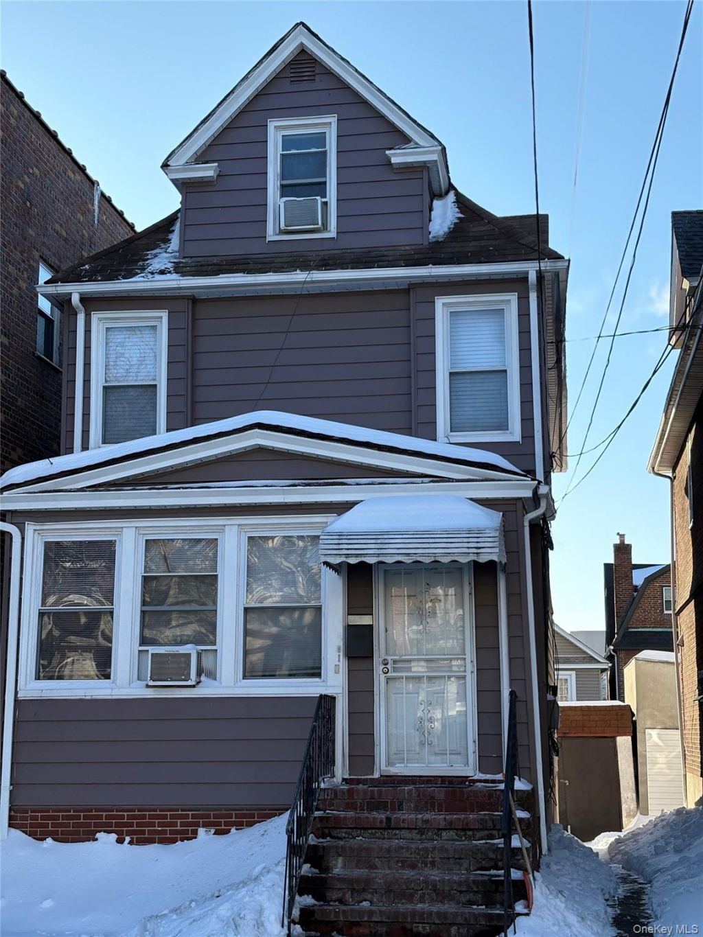 90-40 54th Avenue, Elmhurst, NY 11373 Main Photo