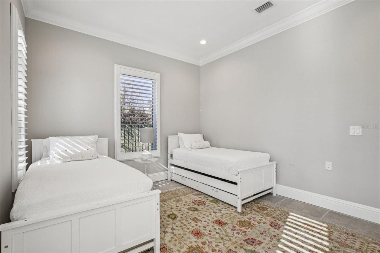 125 S Blvd Of Presidents, Sarasota, FL 34236 Photo