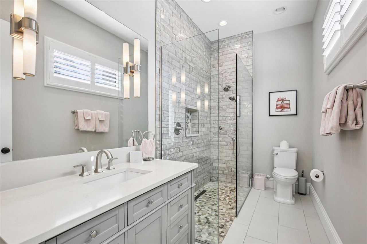 125 S Blvd Of Presidents, Sarasota, FL 34236 Photo