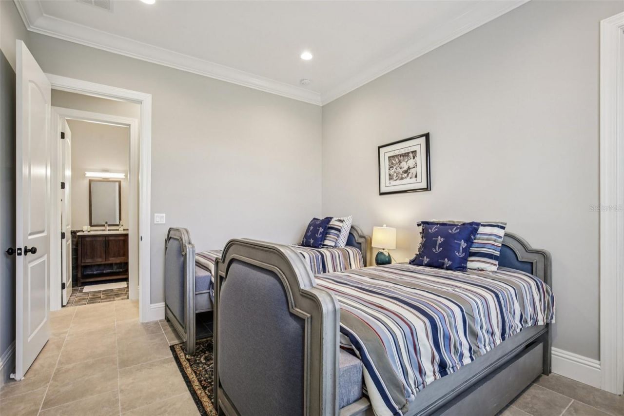 125 S Blvd Of Presidents, Sarasota, FL 34236 Photo