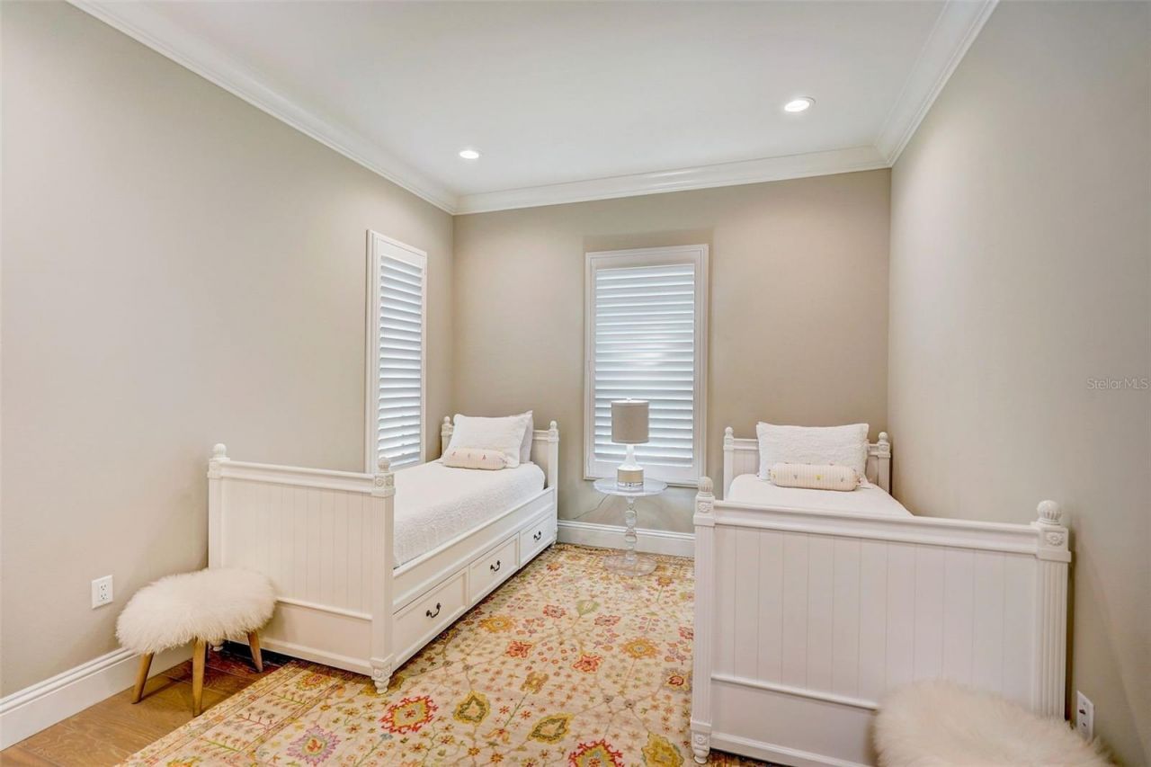 125 S Blvd Of Presidents, Sarasota, FL 34236 Photo