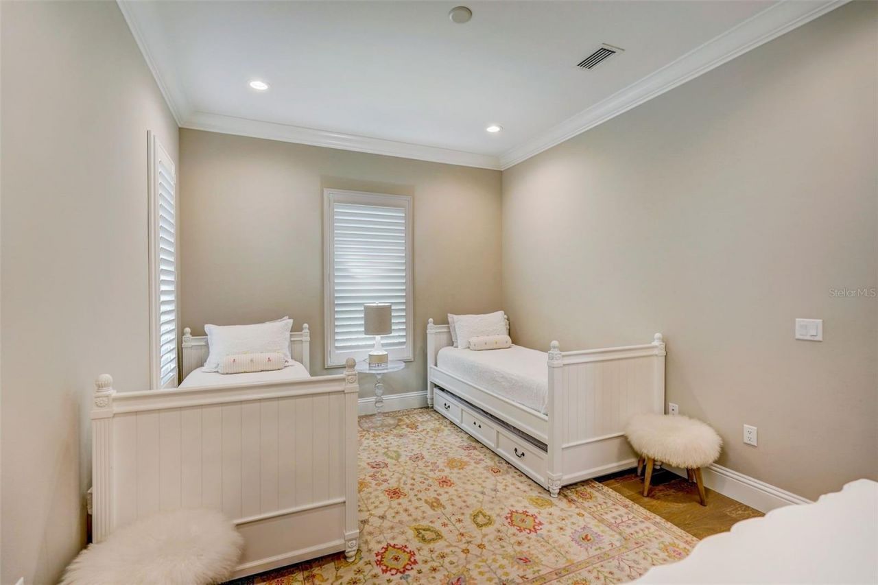 125 S Blvd Of Presidents, Sarasota, FL 34236 Photo