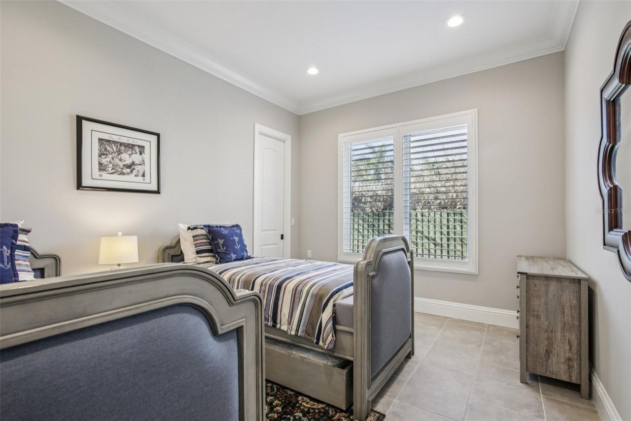 125 S Blvd Of Presidents, Sarasota, FL 34236 Photo