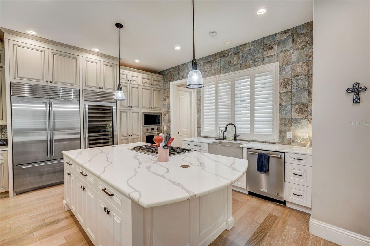 125 S Blvd Of Presidents, Sarasota, FL 34236 Photo