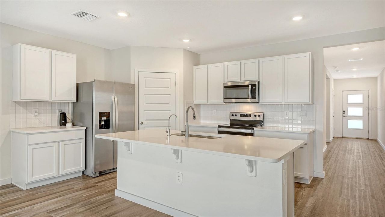 17119 Barnwood Place, Lakewood Ranch, FL 34211 Photo