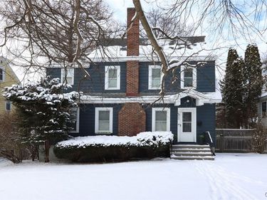 300 Cornwall Drive, Syracuse, NY 13214