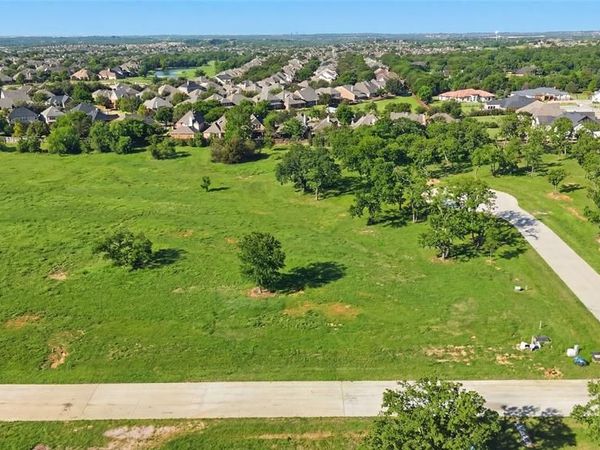 307 Zach Court , Copper Canyon, TX 76226