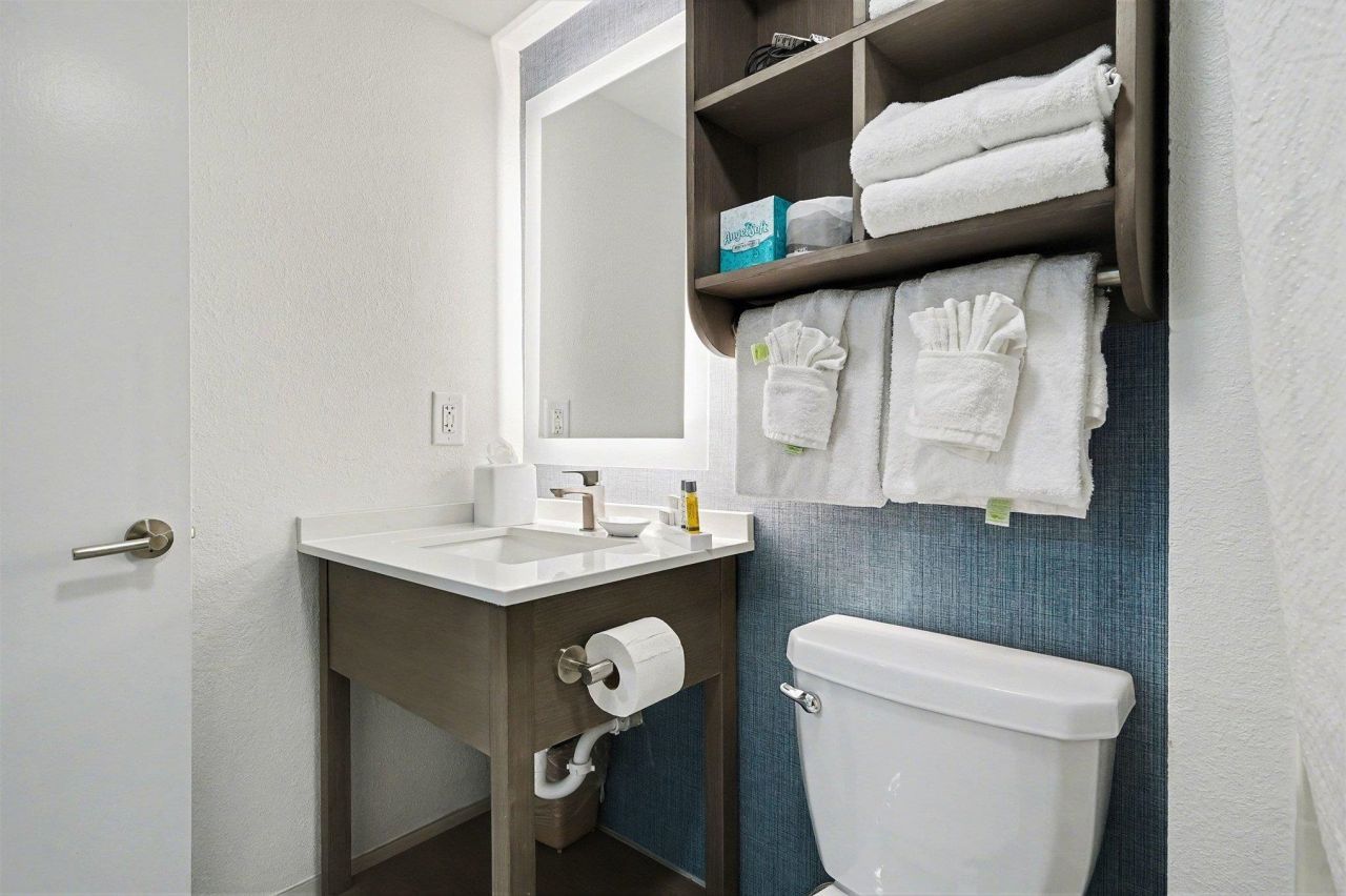 2401 S Ocean Blvd. Photo 16