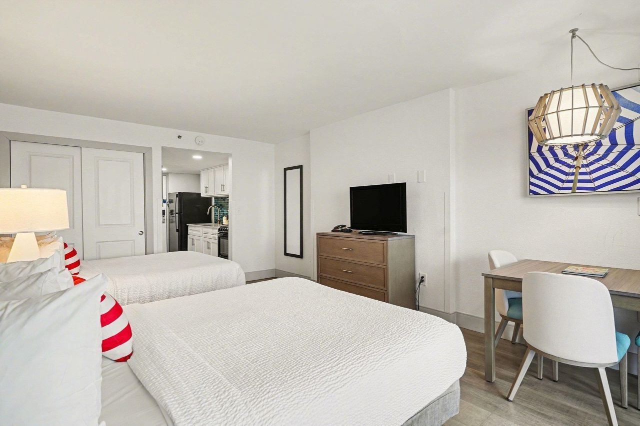 2401 S Ocean Blvd. Photo 9