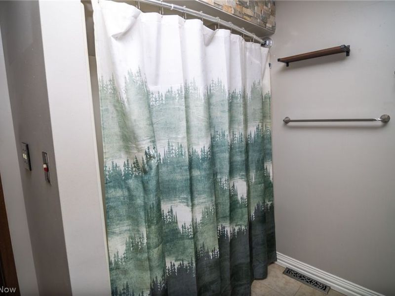 71 Trails End, Toronto, OH 43964 Photo 26