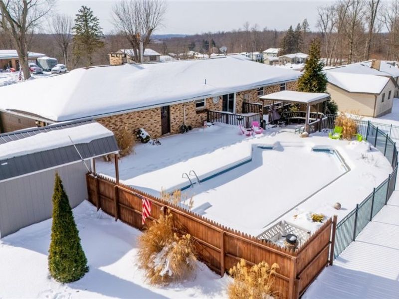 71 Trails End, Toronto, OH 43964 Photo 9