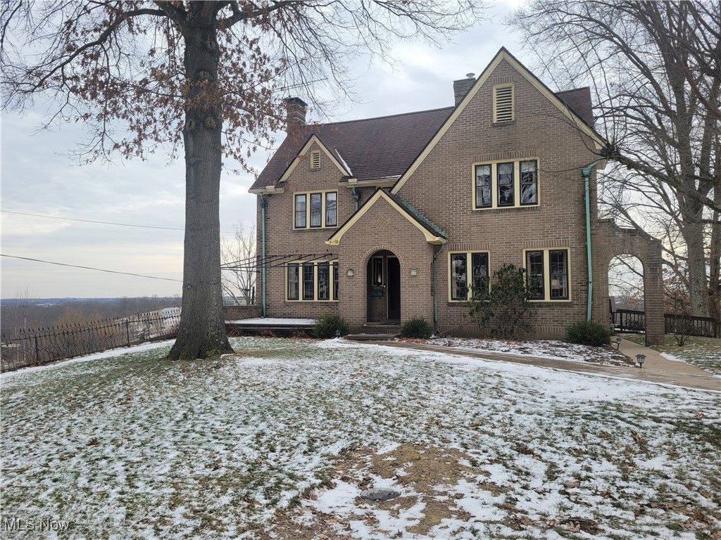 413 Oakwood Drive, Cadiz, OH 43907 Main Photo