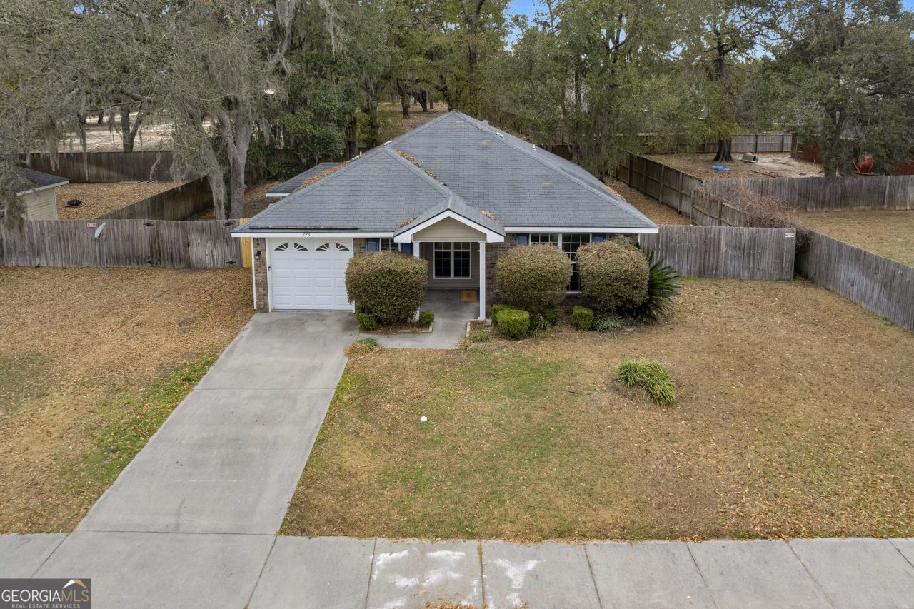 223 Guyett Avenue, Hinesville, GA 31313 Main Photo