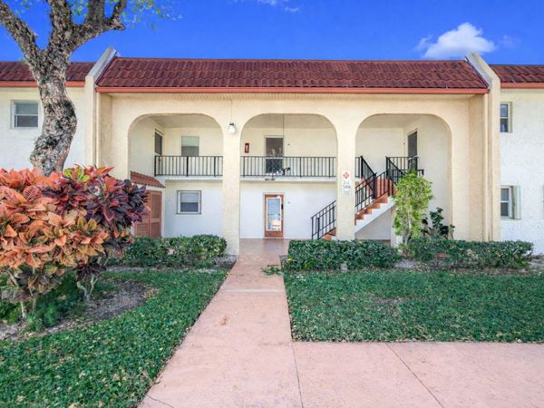 352 Lake Frances Drive, West Palm Beach, FL 33411