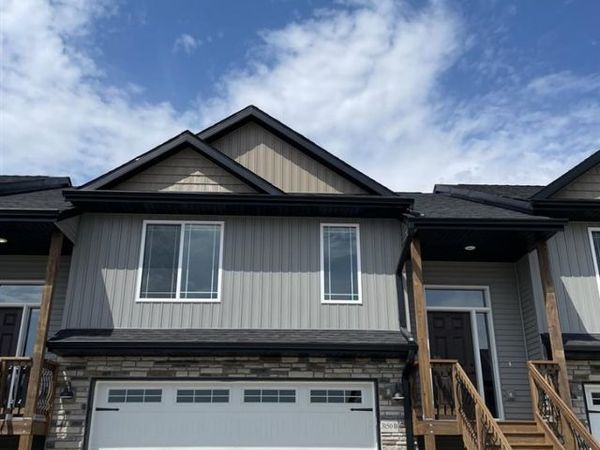 3165 Lampe Ln, Unit B, Coralville, IA 52241